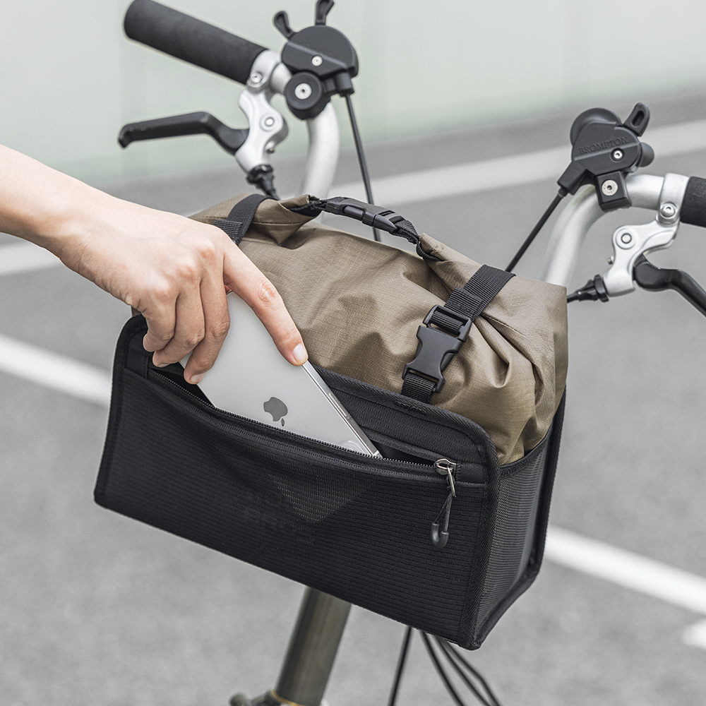 フロントバッグ