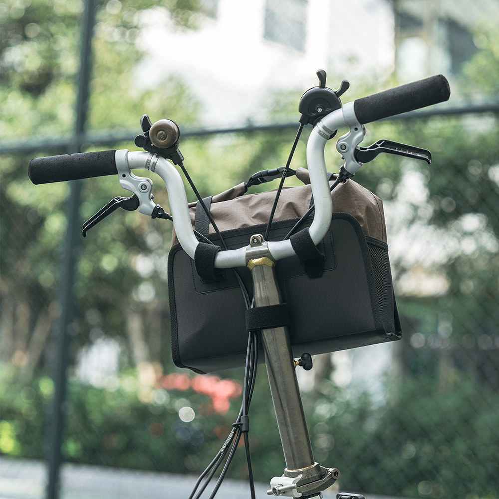 フロントバッグ