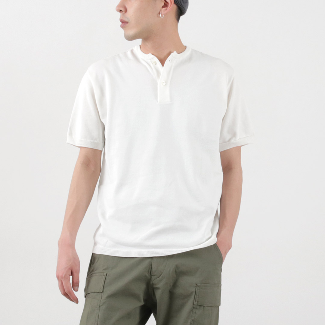 SOGLIA（ソリア） コットン フィット シームレス ヘンリーネック
