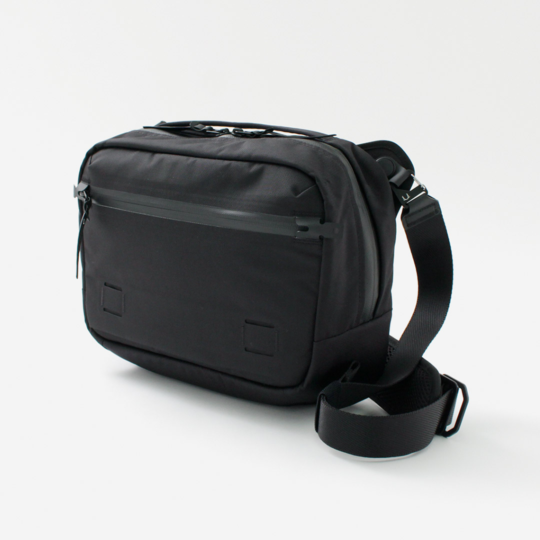 BLACK EMBER（ブラックエンバー）グリップスリング 08L / カメラバッグ メンズ 防水 スリングバッグ | BLACK EMBER | 01