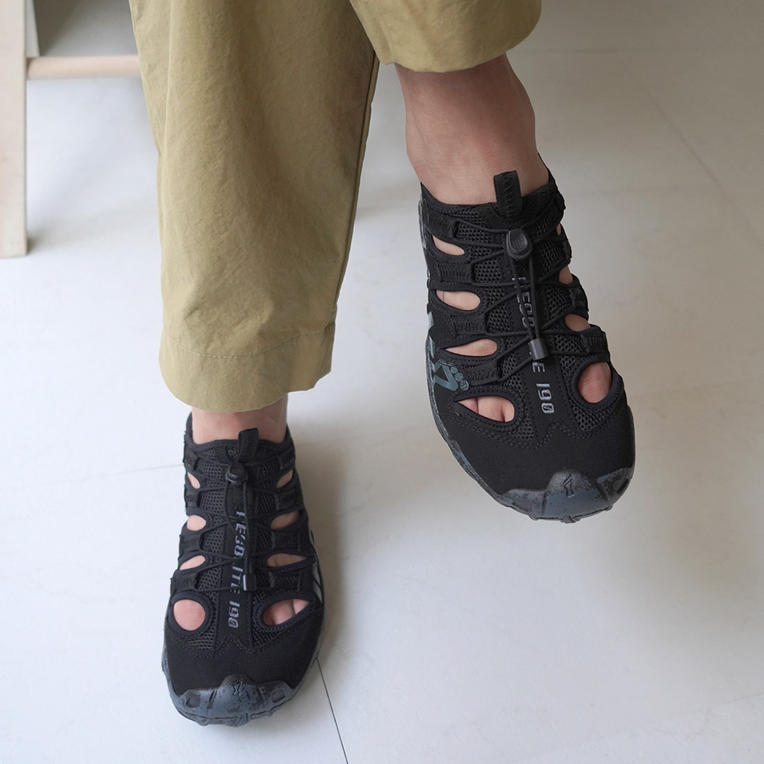 DESCENTE INOV-8（イノヴェイト） レコライト 190 / サンダル