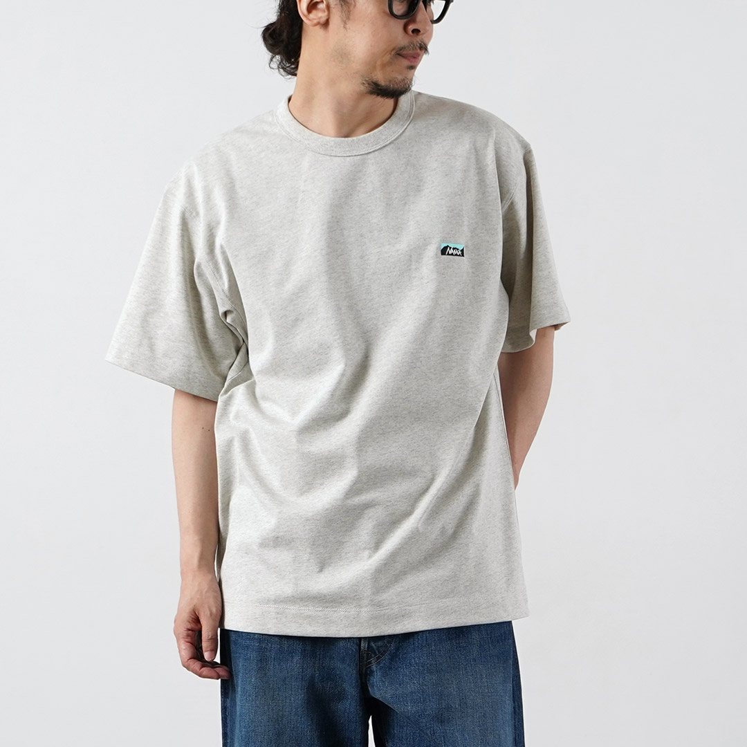 NANGA（ナンガ） エコハイブリッド ボックスロゴ刺繍 Tシャツ / メンズ