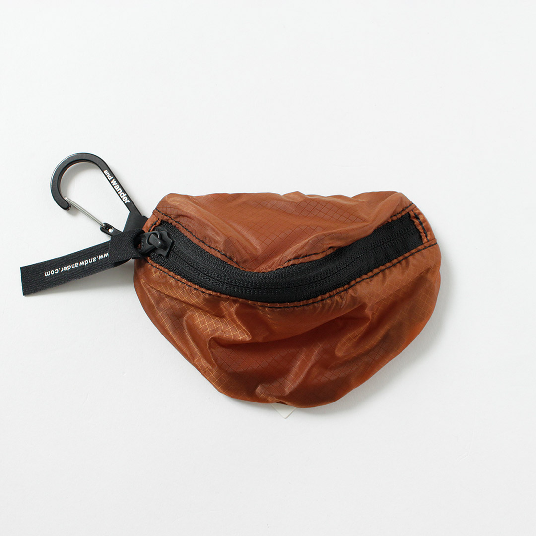 AND WANDER（アンドワンダー） シル ミニポーチ / 小物入れ ケース バッグパック 追加ガジェット アウトドア カラビナ | and wander | 03