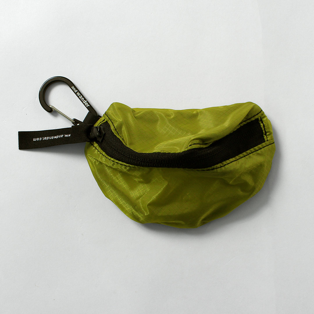 AND WANDER（アンドワンダー） シル ミニポーチ 撥水 / カラビナ 小物入れ | and wander | 04