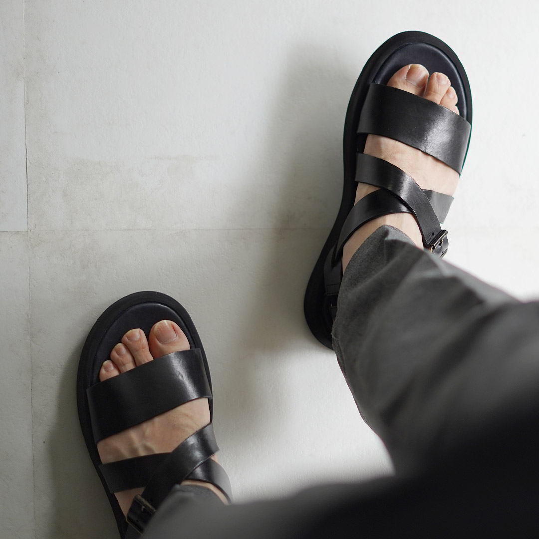 BRADOR レザーサンダル　25.5〜26 BRADOR BRADOR（ブラドール） メンズ クロスストラップ レザー