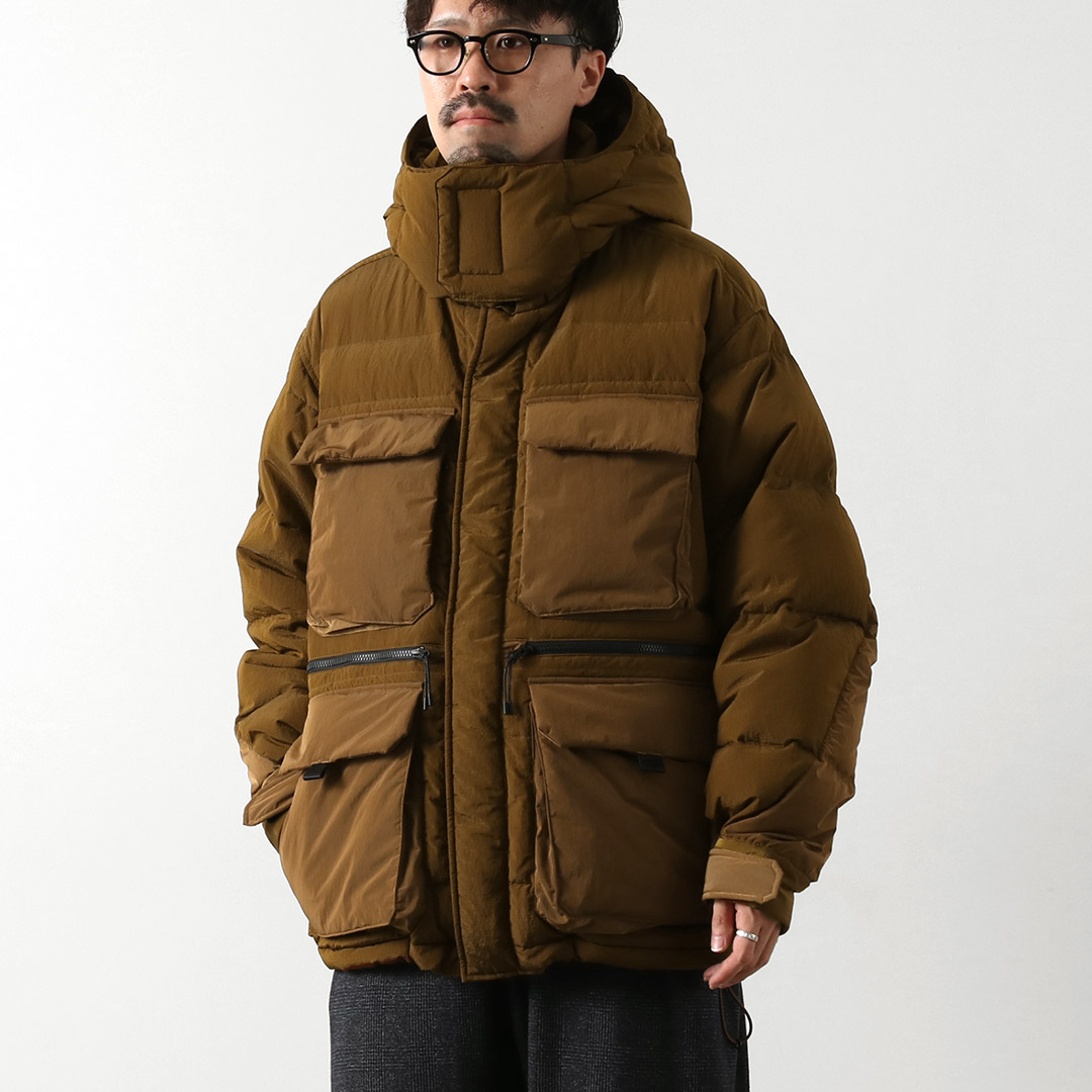 WHITE MOUNTAINEERING（ホワイトマウンテニアリング） タイオンコラボ リップストップ ダウンジャケット / TAION メンズ 850FP 撥水 | WHITE MOUNTAINEERING | 01