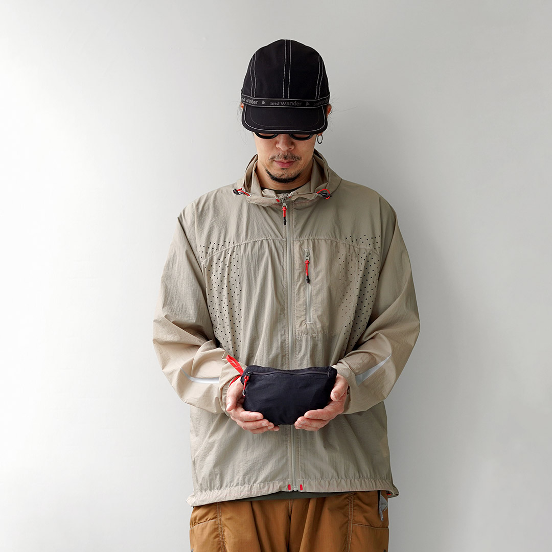 AND WANDER（アンドワンダー） アルトラ×アンドワンダー ベンチレーション ウインドジャケット / メンズ パッカブル トラベル 旅行 | and wander | 15