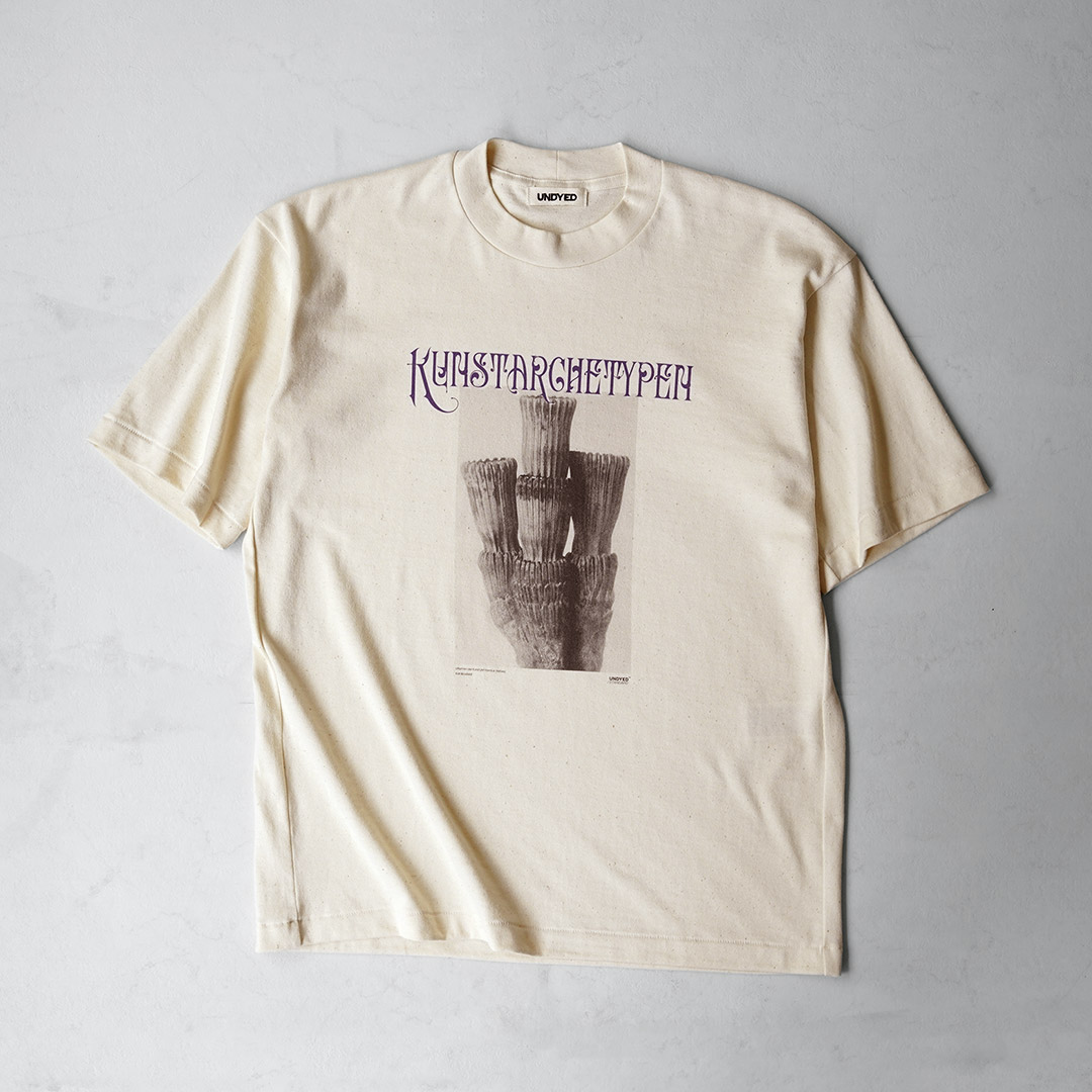 UNDYED（アンダイド） カール・ブロスフェルト プリントTシャツ 日本製 / メンズ 半袖 | UNDYED | 02