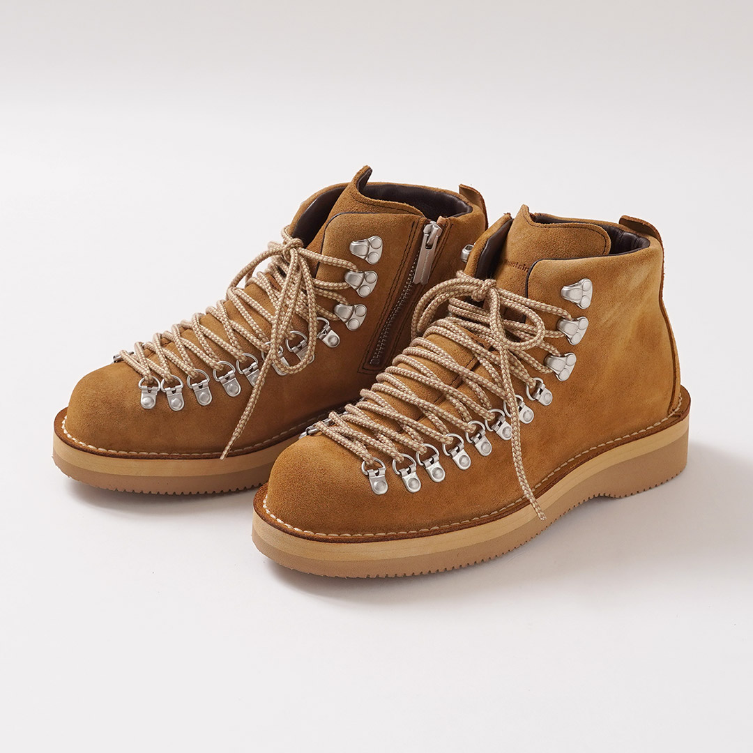 WHITE MOUNTAINEERING（ホワイトマウンテニアリング） ダナーコラボ マウンテンライト ハイキングシューズ 日本製 / メンズ Danner | WHITE MOUNTAINEERING | 01