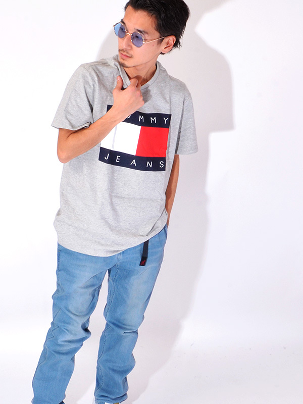 TOMMY JEANS HILFIGER トミー ヒルフィガー ジーンズ Tシャツ