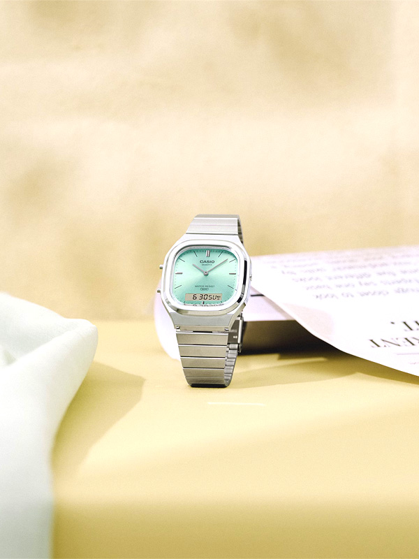 CASIO デジタル腕時計 アナログ AQ-240E-3AJF レトロ CASIO AQ-240E-3AJF Classic Series Digital Analog Watch Green Retro