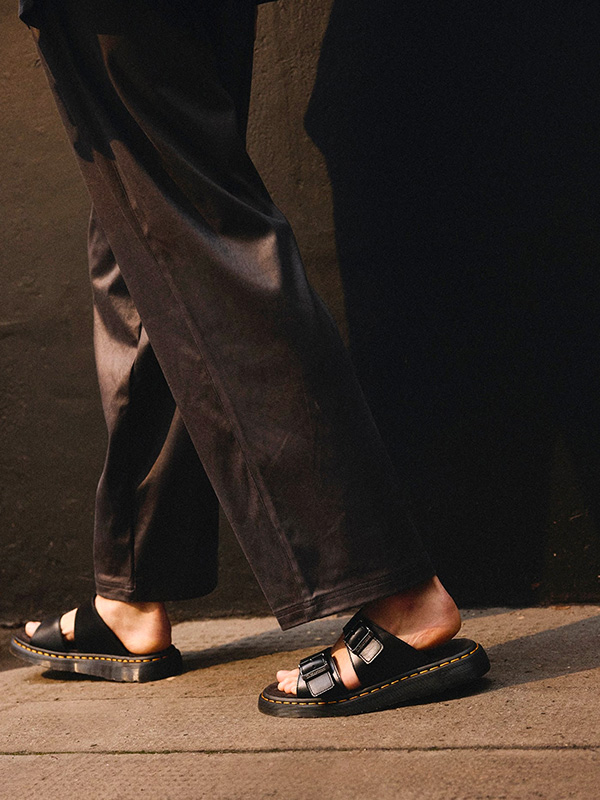 Dr.Martens（ドクターマーチン） 【日本正規品】Dr.Martens サンダル