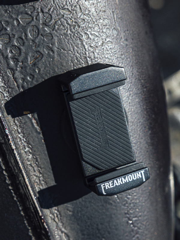 FREAKMOUNT フリークマウント スマホホルダー バイク 振動吸収