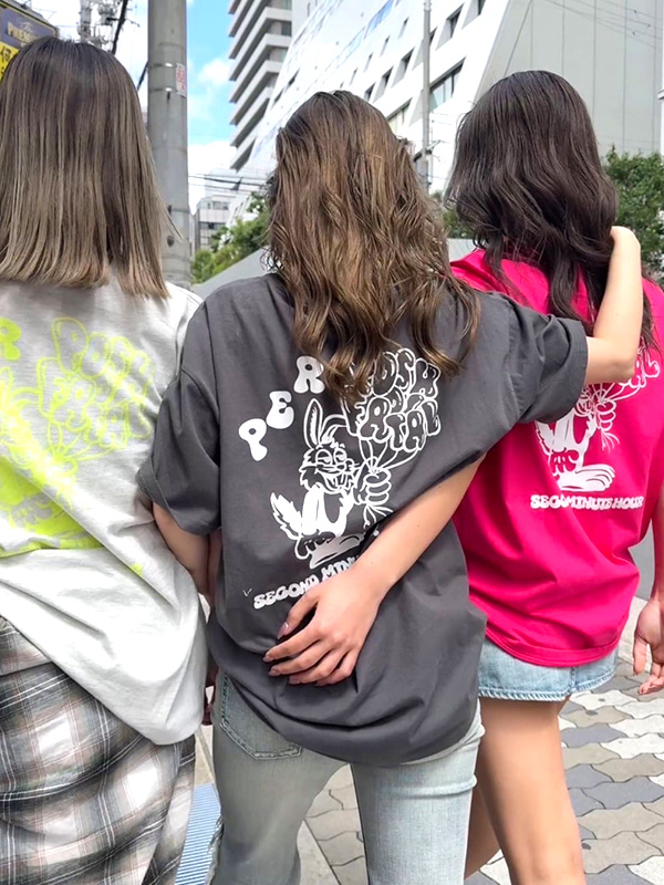 驚きの価格が実現！ ジェイダ Tシャツ BIG BUNNY BALLOON GYDA 半袖 シンプル ロゴ Clothing