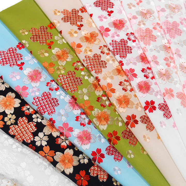 人気につき再入荷★成人式・卒業式★振袖 半衿【シルエリー／黒地／市松向い鶴】 刺繍半襟 シルエリー 卒業式 入学式 成人式 半衿 檜扇や藤柄