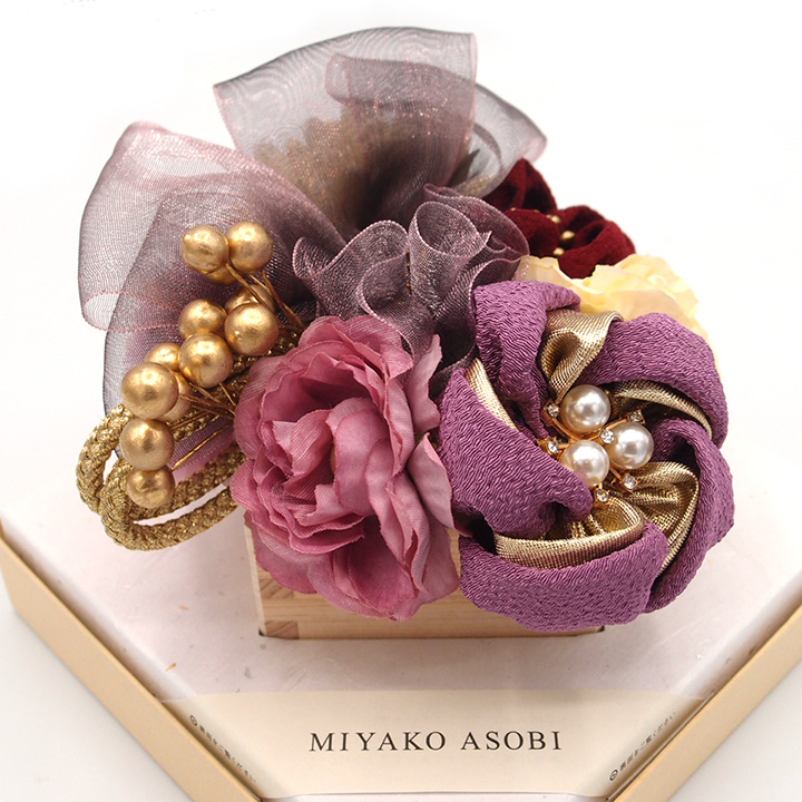 楽天市場】髪飾り ９点セット 京都 西陣 和小物 京あそび MIYAKO ASOBI 枡 茶色 成人式 花 和風 浴衣 着物 振袖 袴 七五三 子供  結婚式お呼ばれ 卒業式 入学式 コーム 髪留め 日本製 送料無料 W 85 MU-4-807 w723 Si :