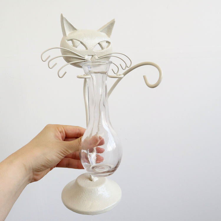 白猫アイアン一輪挿し花瓶 ガラスフラワーベース ホワイト 幅16cm高さ28cm奥行10cm ねこ ネコ モダン クラシック 海外風 かわいい おしゃれ  :s5507686:ルーメルインテリアYahoo!SHOP - 通販 - Yahoo!ショッピング