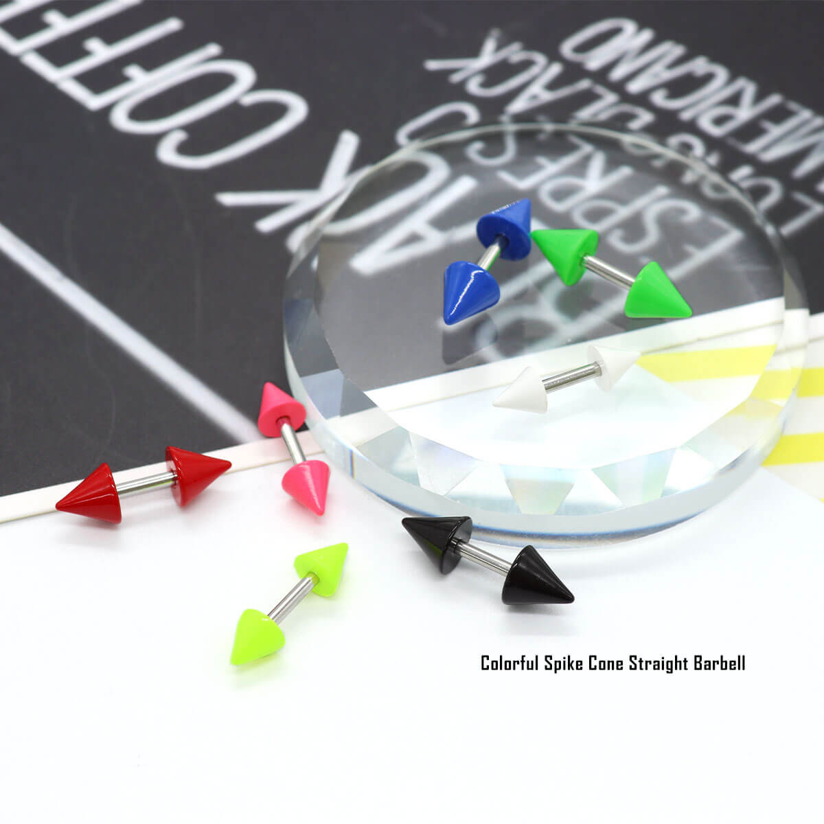 軟骨ピアス 軟骨用 スパイク コーン トゲ カラフル レッド ブルー ホワイト ブラック ピンク グリーン イエロー ユニセックス 日常使い 普段使い カジュアル プレゼント ギフト