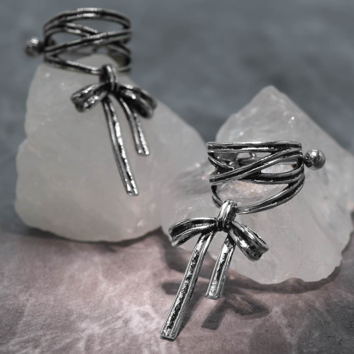 軟骨ピアス 軟骨用 リボン コルセット ゴシック シールド シールドピアス サージカルステンレス 金属アレルギー対応 インナーコンク 日常使い 女性 レディース プレゼント ギフト