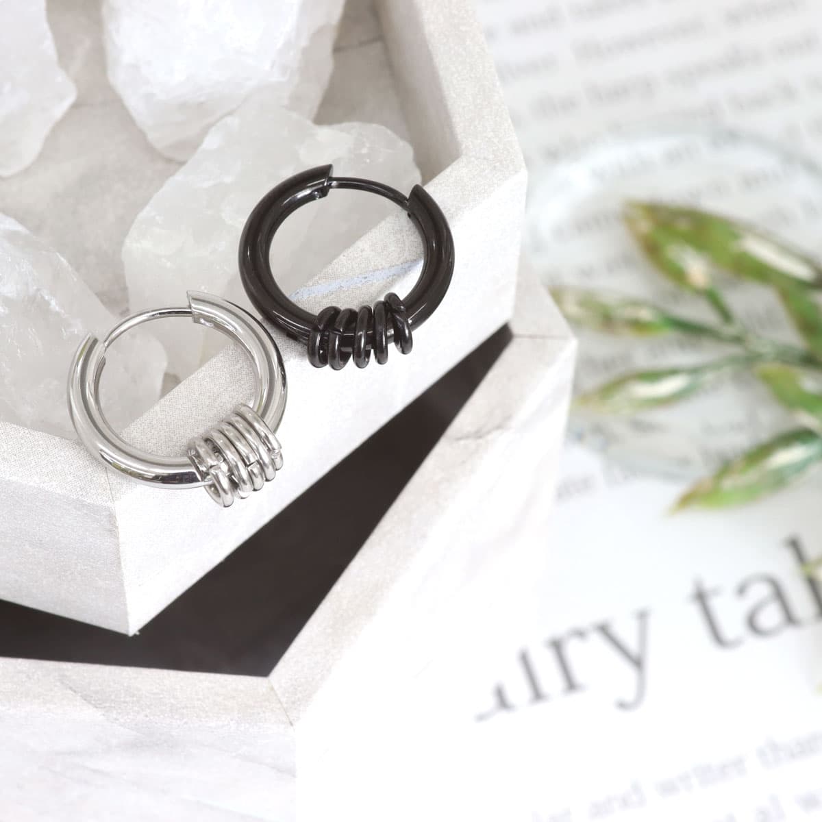 （56）アクセサリー　イミテーション　ネックレス　ピアス　指輪　ブローチ　5kg 大量セット イミテーション アクセサリー まとめて 15kg超 032