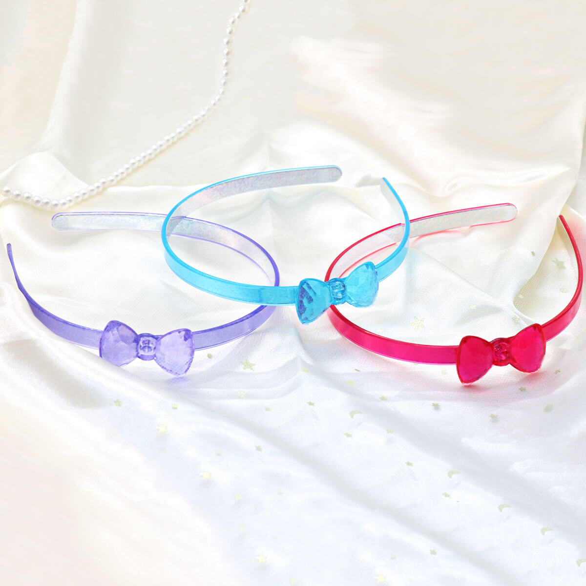ヘアアクセサリー カチューシャ おしゃれ かわいい お姉さん お姫さま キラキラ リボン 大きめモチーフ キッズ用 子供 お出かけ
