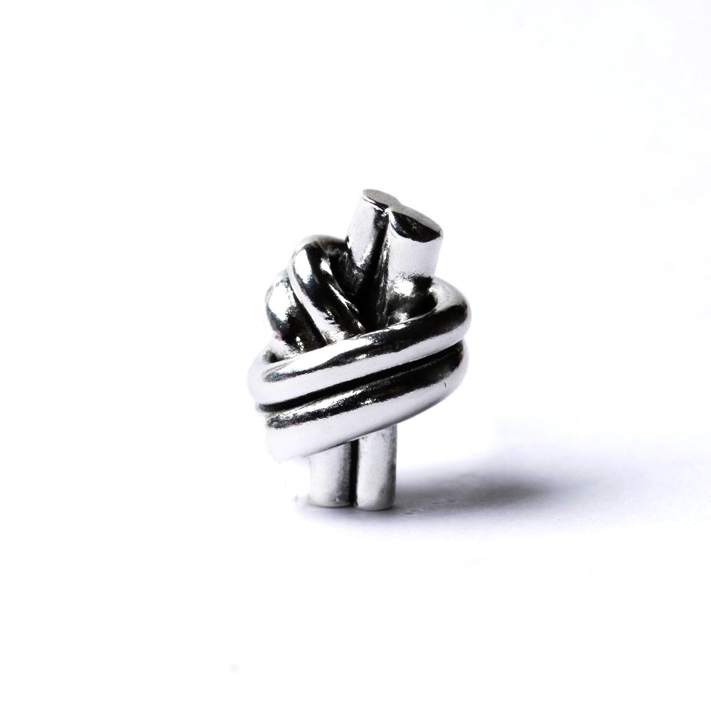 ピアス シルバー925 ノット 結び 「Knot pierce M」メンズ レディース