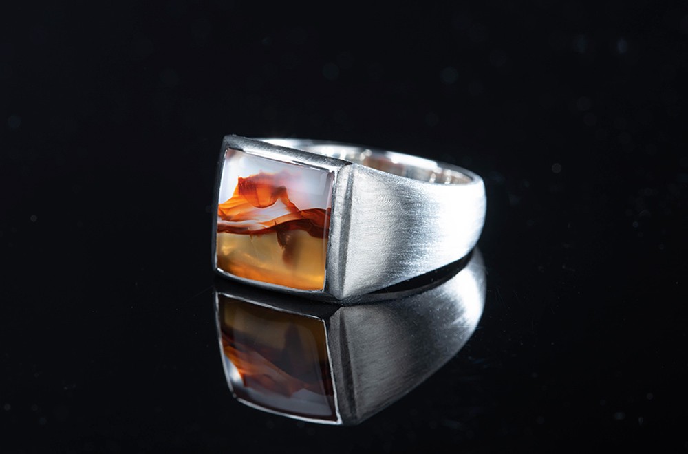 瑪瑙　メノウ　シルバー 彫刻リング ユニークデザイン moge（モゲ） 手作りシルバーアクセサリー 月の絆 －狼－ シルバー