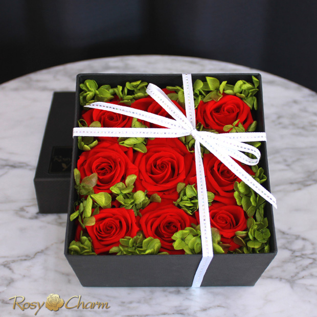 フラワーボックス 9輪の薔薇と紫陽花 プリザーブドフラワー 誕生日