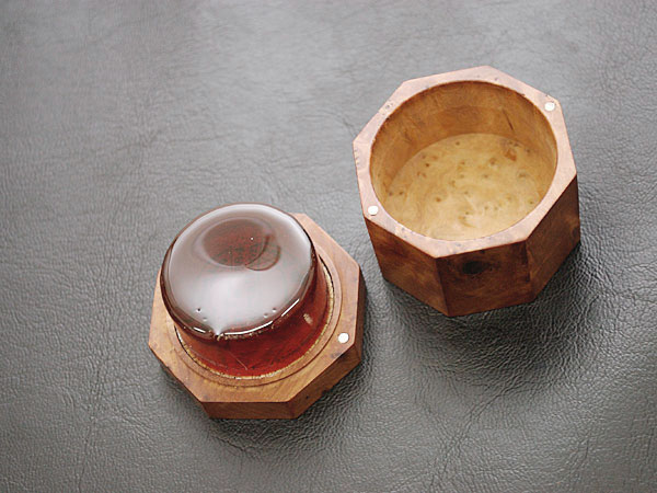Sartory サルトリー 松脂 おしゃれな木製の小箱入り ロジン : ロイヤル