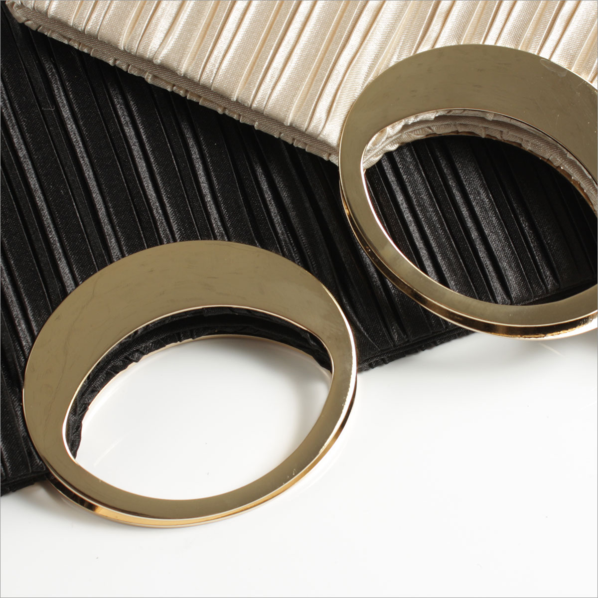 クラッチバッグ