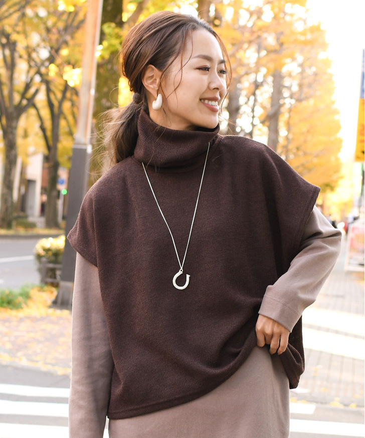 コーデのポイントに ホーンやメタルHermesCles ロングネックレス コーデのポイントに ホーンやメタルHermes Clesロングネックレス