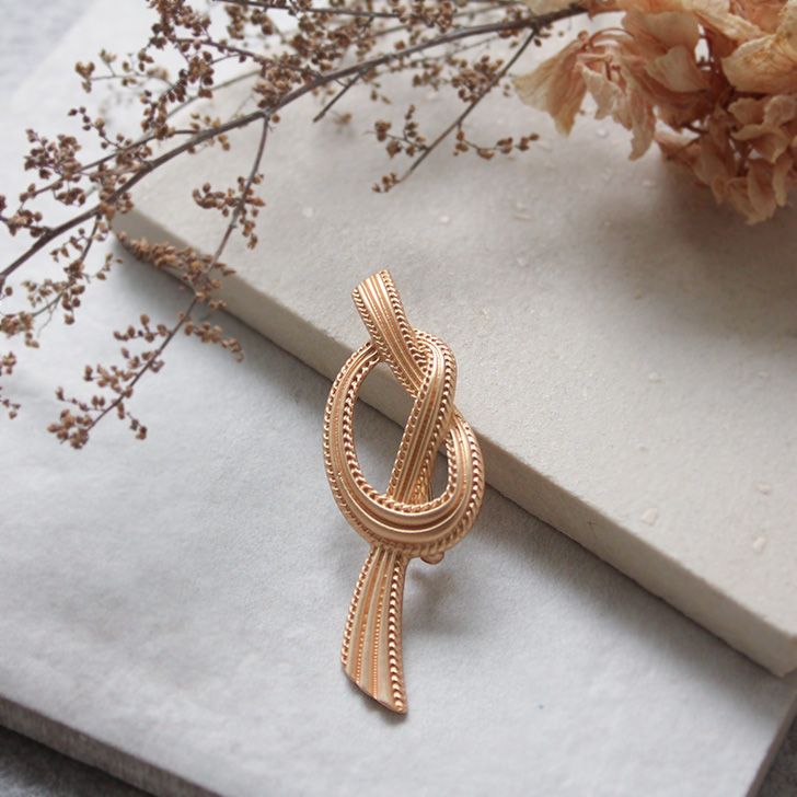 REAL STYLE ブローチ 卒業式 ピン おしゃれ 入学式 卒園式 入園式 結婚