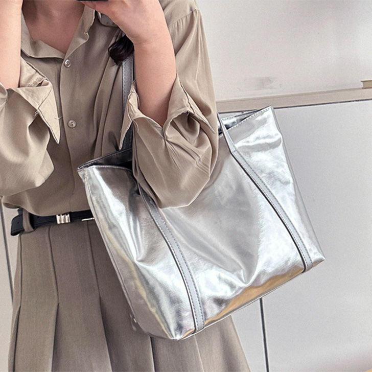 【美品✨】CALE HAAN エブリデイトート 本革 A4収納可 ゴールド REAL STYLE（ファッション） トートバッグ レディース a4 大きめ