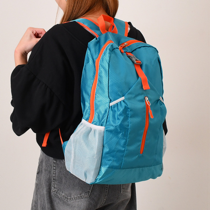 多機能ポケット付き　大容量リュックサック 赤・青・白 REAL STYLE リュック メンズ レディース 大容量 折りたたみ 携帯 軽量