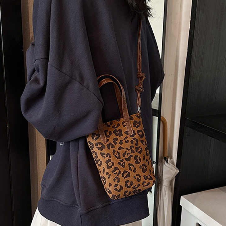 REAL STYLE ショルダーバッグ スマホショルダー レディース ポーチ