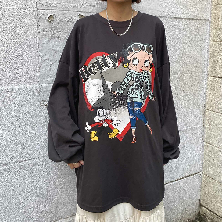 ベティー（ベティ） ブープ　betty boop 薄手　Tシャツ　ビッグフェイス柄 BETTY BOOP ベティーブープ ベティちゃん 服 グッズ 総柄