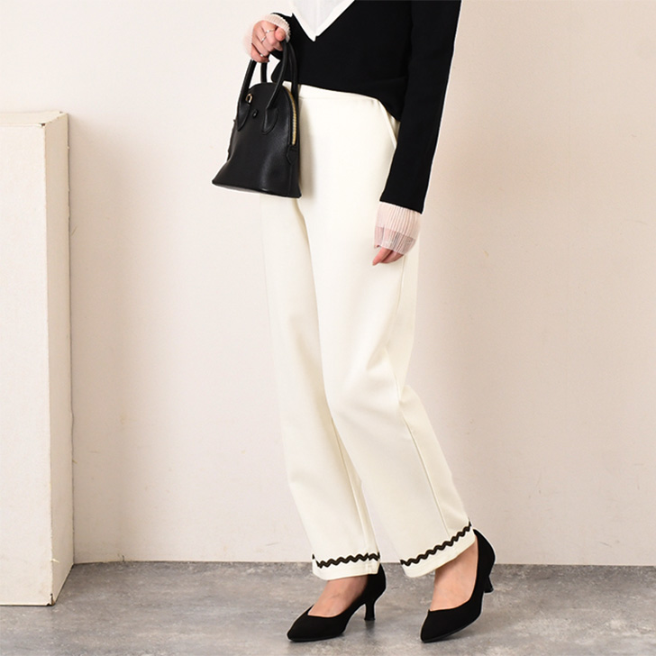 familiar ホワイトトップスとブラックパンツセット　新品 REAL STYLE ワイドパンツ レディース セットアップ 単品 春 きれいめ