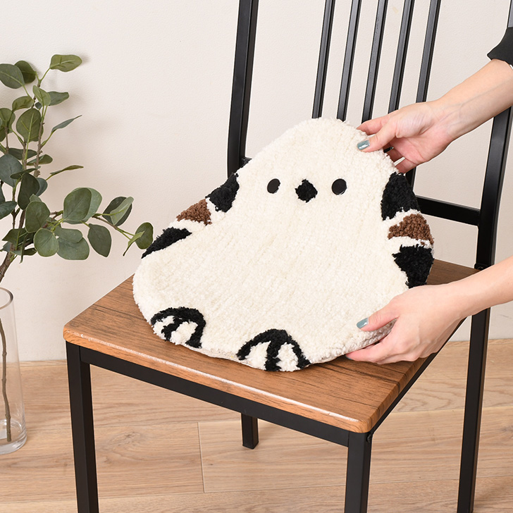 ラスト一枚です❣️ハンドメイド シートクッション チェアパッドカバー ラスト一点❣️ミナペルホネン ハンドメイド シートクッション