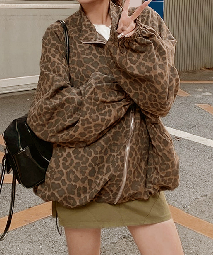 M)【美品】伊太利屋 ブルゾン ヒョウ 総柄 ジャンパー wft06553.jpg