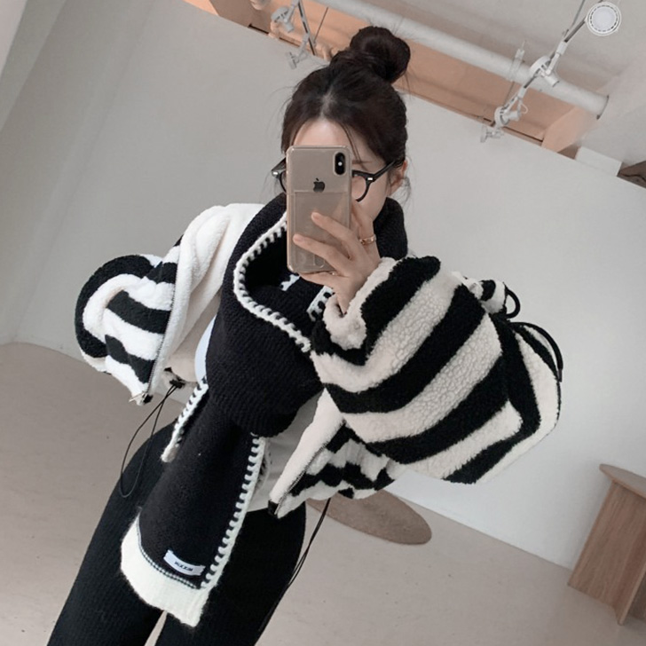 新作 ブルゾン レディース ボア 極暖 裏起毛 裏ベロア ジップアップ ショート丈 暖かい あったか ゆったり アウター トップス おしゃれ 上着 ボーダー ファー REAL STYLE ブルゾン レディース ボア 極暖 裏起毛 裏ベロア ジップ