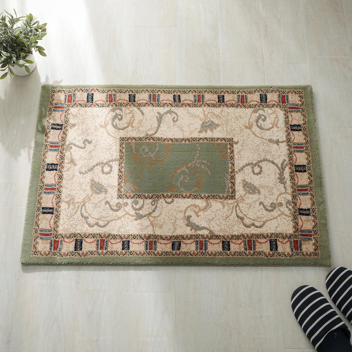 ペルシャ絨毯風 玄関マット ウィルトン織 アラベスク 花柄 ベージュ 