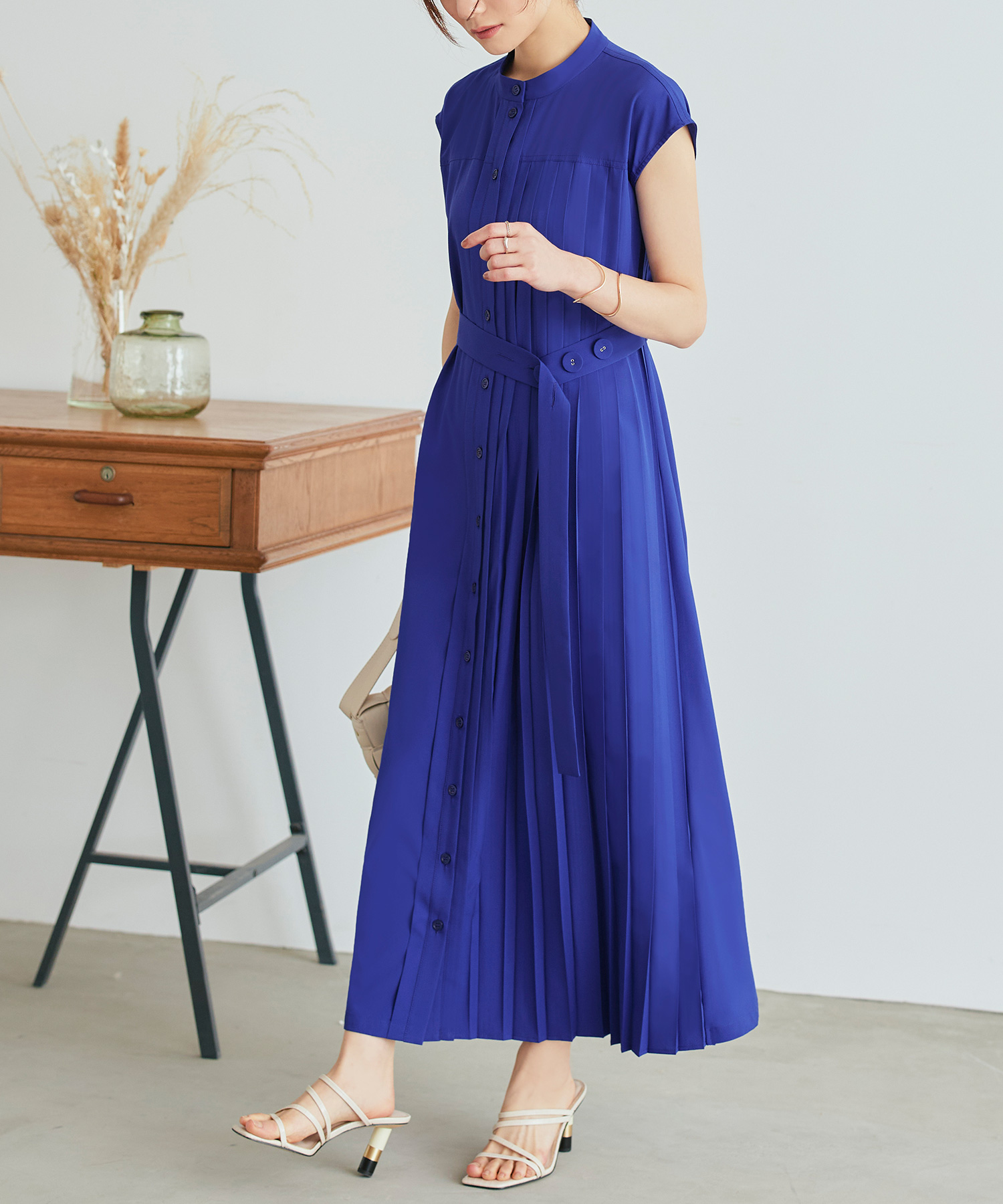 未使用級 セオリー スリークポプリンプリーツロングワンピース ネイビー 0 RUIRUE BOUTIQUE（ルイルエブティック） レディース ロングワンピース