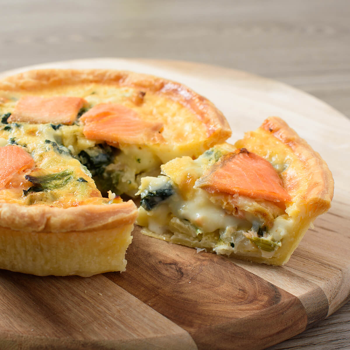 ふらんす屋　キッシュ2種セット ベーコン&スモークサーモン 直径13cm / おかず 総菜 惣菜 ランチ オードブル ホームパーティー フランス料理【冷凍便】 |  | 06