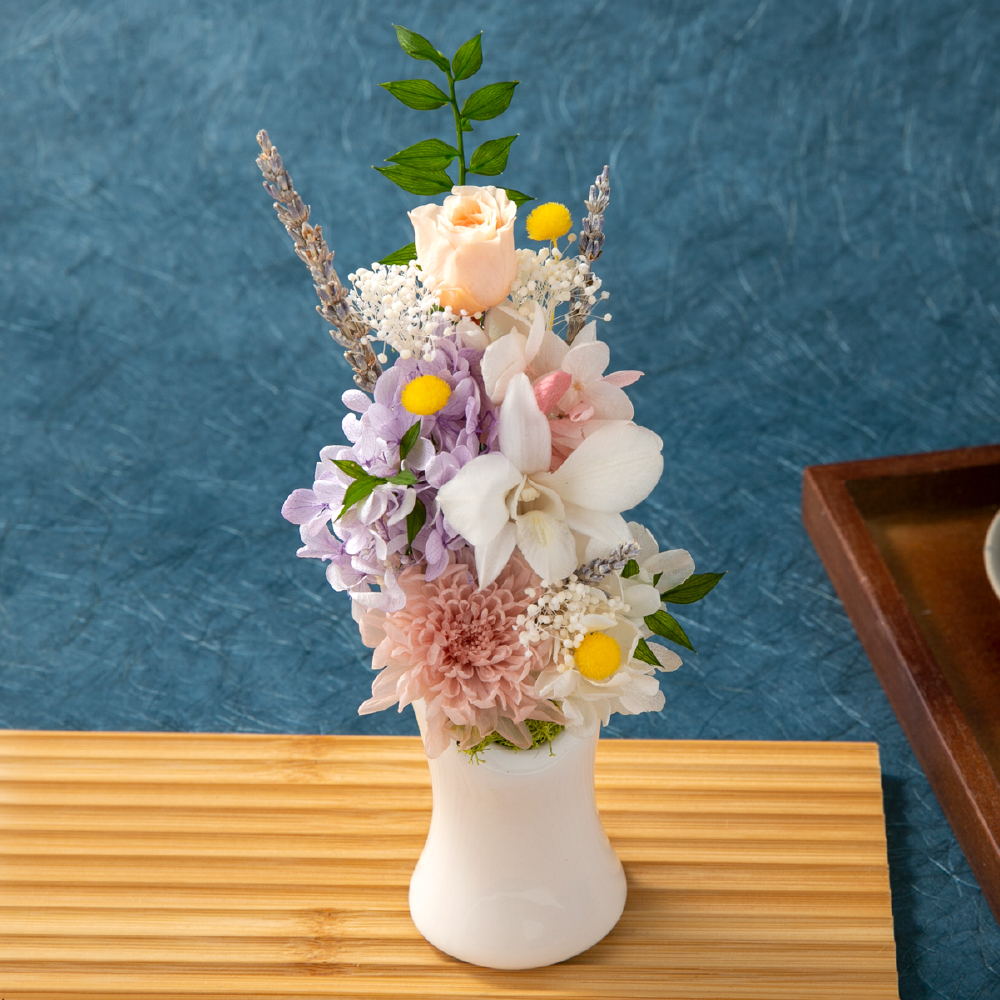 プリザーブドフラワー仏花　お供えの花　花器付一対 お供え 花 プリザーブドフラワー 仏花 紬 供花 仏壇用 祭壇 一周忌 三