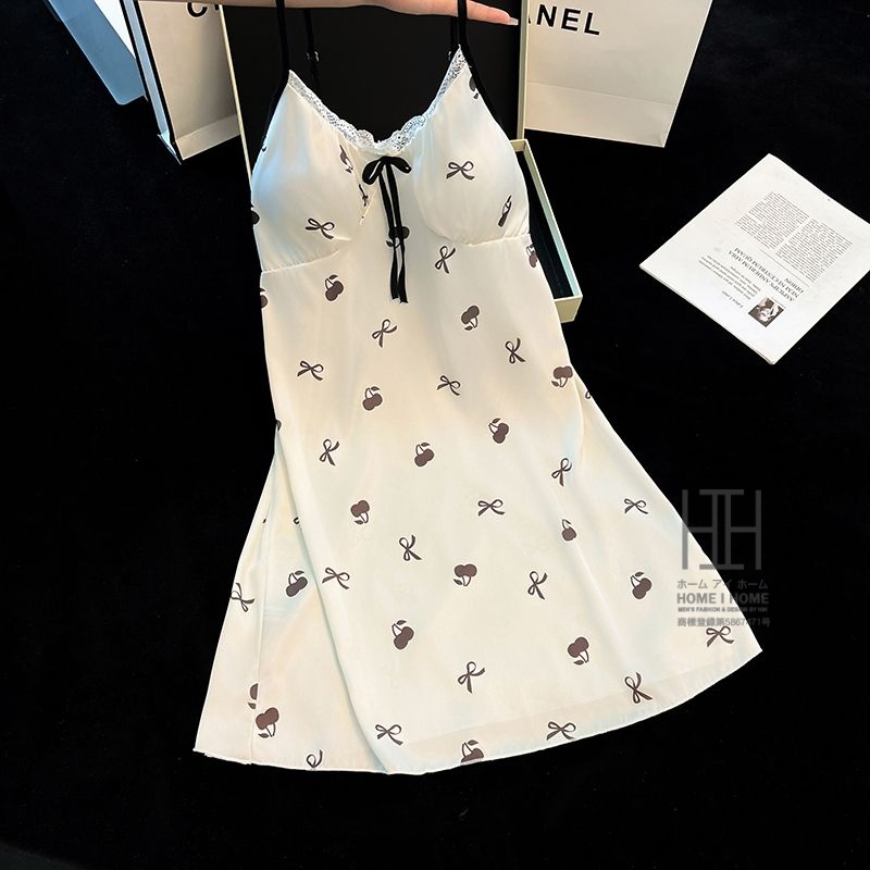 ランジェリー スリップ レディース キャミソール パジャマ サテン風 Vネック レース カップ付き 光沢 ひんやり 部屋着 可愛い セクシー 涼感 ルームウェア | ホームアイホーム | 02