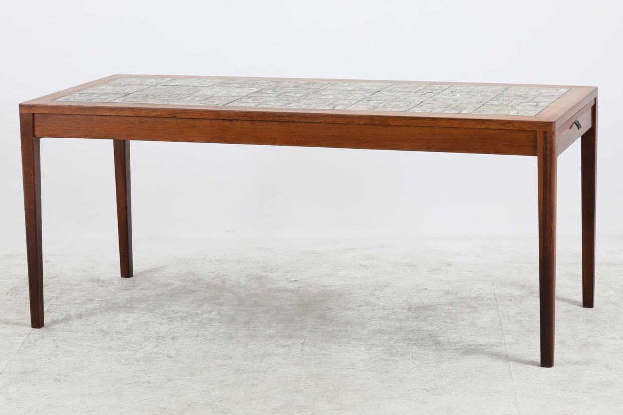 デンマーク製　タイルトップセンターテーブル　ローズウッド材　北欧家具ビンテージ