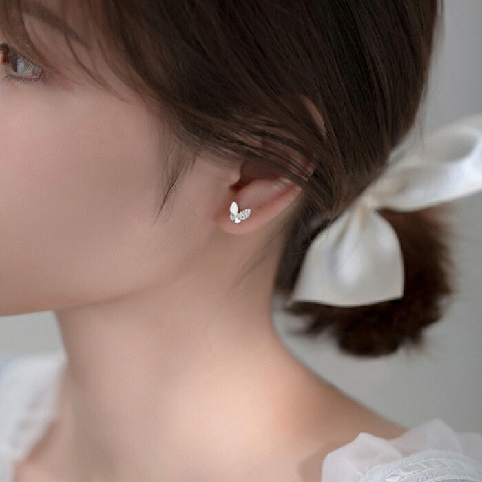 j*j様 蝶デザイン ピアス(両耳用) j*j様 蝶デザイン ピアス(両耳用)