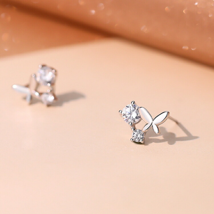 ピアス シルバー925 蝶々 キュービックジルコニア シルバー シンプル