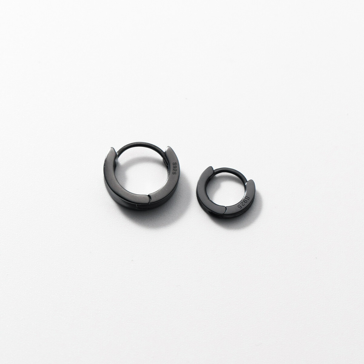 ピアス