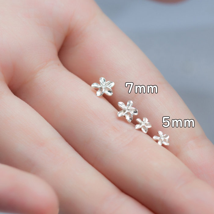 mini perhonen シルバー フラワーピアス 片耳用 925 Silver]ミニお花フラワーピアス 韓国アクセサリー、軟骨